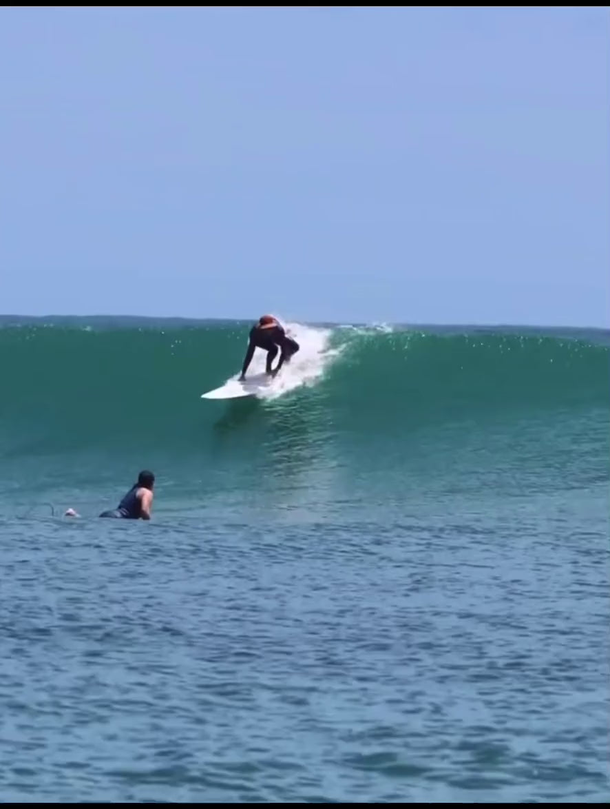 Ryan Lovelace e-Star small wave surfing midlength